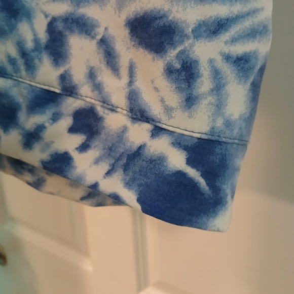 The Sweatshirt Project tie dye 1X - Picture 4 of 6